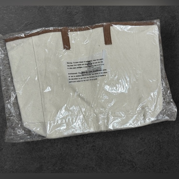 NWT Canvas Tote Bag with Red Heart Design - Picture 2 of 4